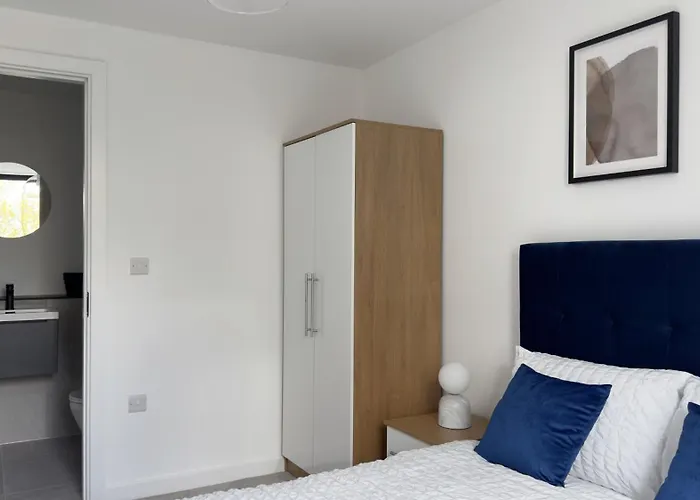 Luxury By Noire Manchester