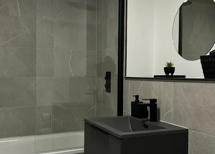 Luxury By Noire Manchester