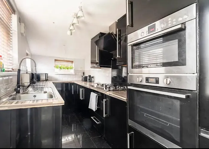 Appartamento 3 Bedroom House With Modern Interior, Close To The Etihad Stadium *