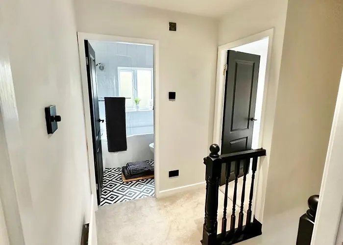 2Br House By Ankers Short Lets & Serviced Accommodation Manchester With Competitive Rates & Free Parking