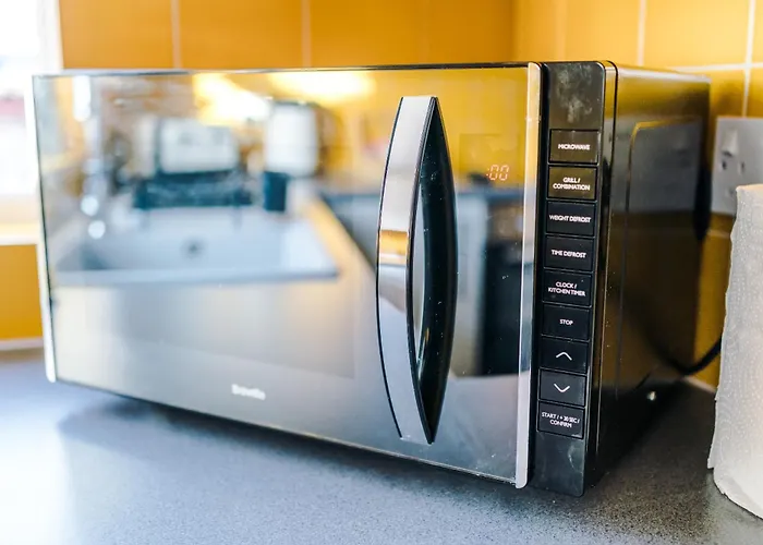 Barton House - Sleeping 10 *