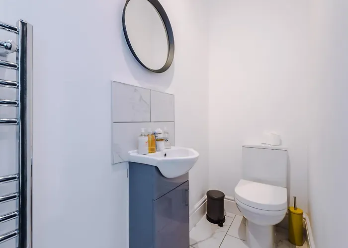 Barton House - Sleeping 10 Mánchester