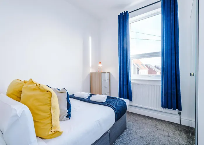 Barton House - Sleeping 10 Сasa de vacaciones *