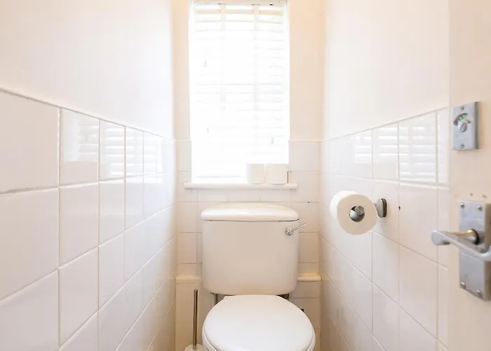 Hébergement de vacances Spacious 4 Bedroom - Sleeps 8 *