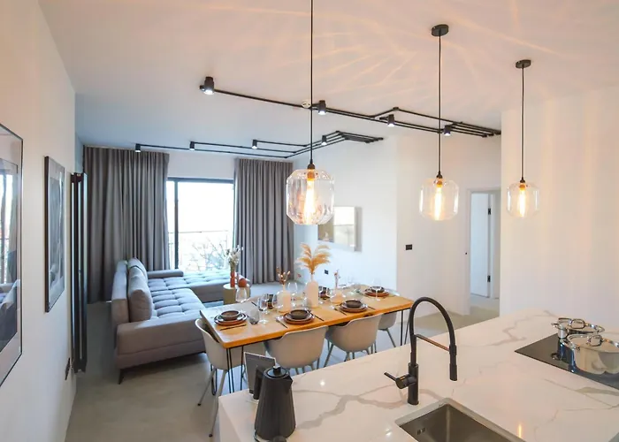 Scandinavian By The Heim *