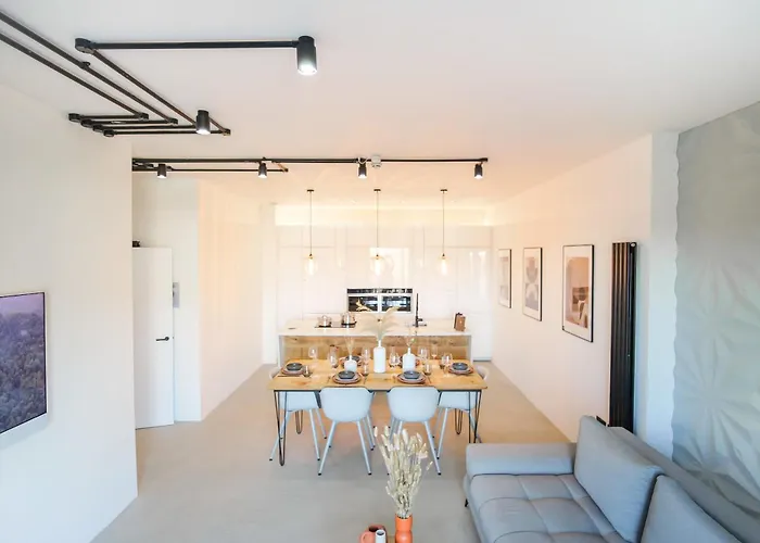 Scandinavian By The Heim *