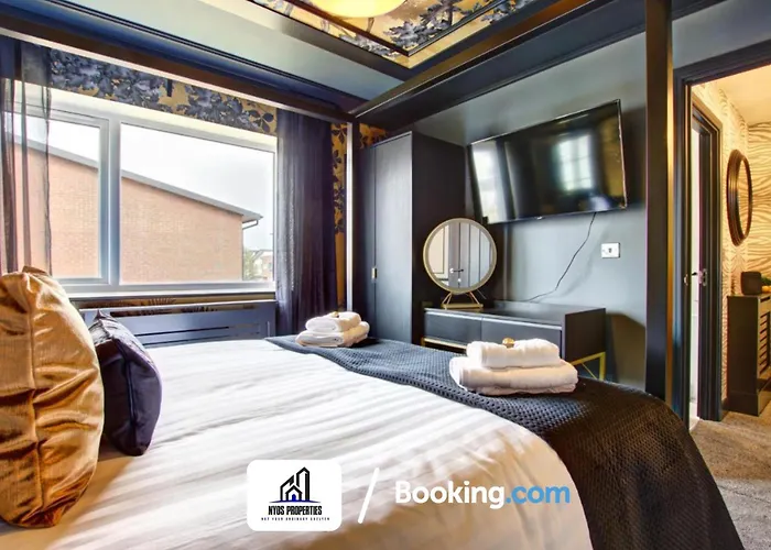 3 Bedroom By Nyos Short Lets & Serviced With Garden Сasa de vacaciones *