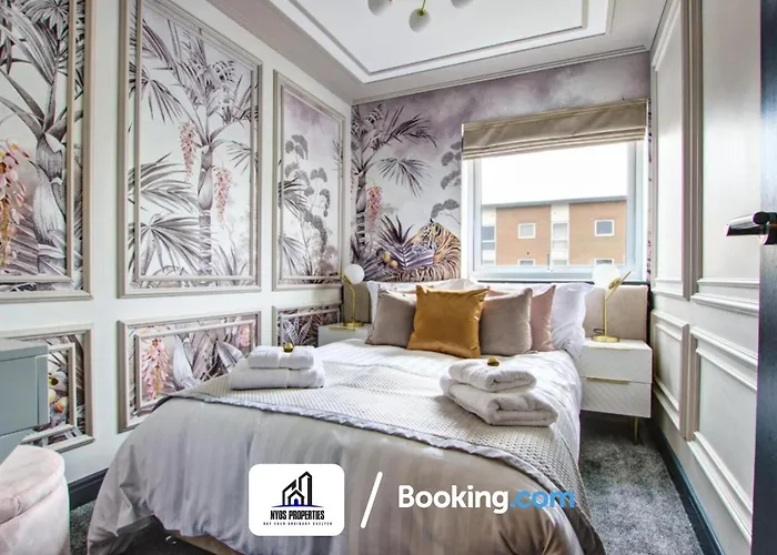 Дом отдыха 3 Bedroom By Nyos Short Lets & Serviced With Garden Манчестер