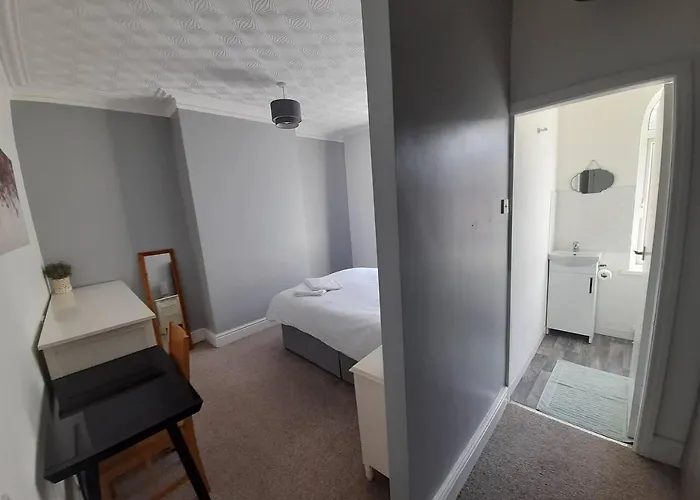 Nyaraló Stylish 4 Bed House - 15 Min To Centre