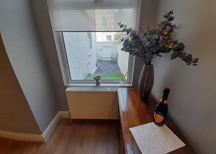 度假居 Stylish 4 Bed House - 15 Min To Centre 曼彻斯特