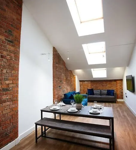 The Garnet Manchester