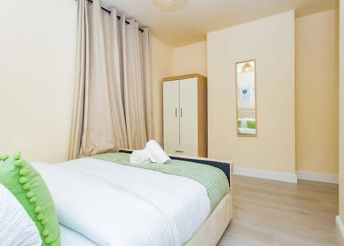 Belle Vue Holiday home Manchester