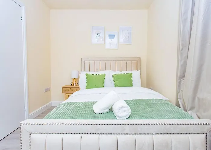 Holiday home Belle Vue Manchester