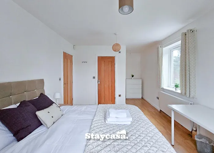 Inviting Serene Abode Large Driveway Sleeps 12 * Mánchester