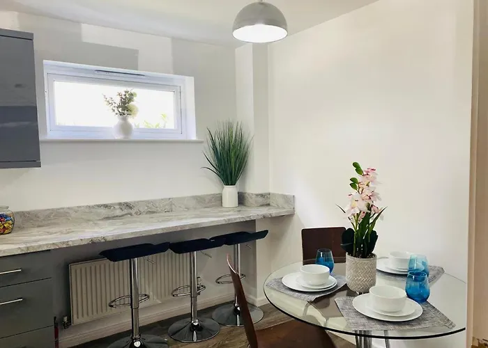 Modern, Stylish And Central