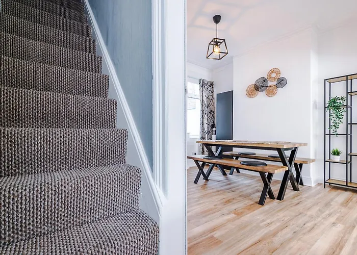 The Retreat Near Salford Quays *