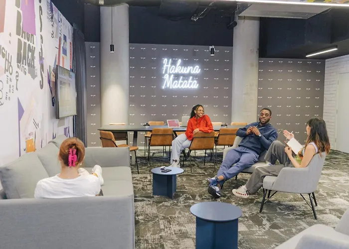 For Students Only Canvas Apartamento