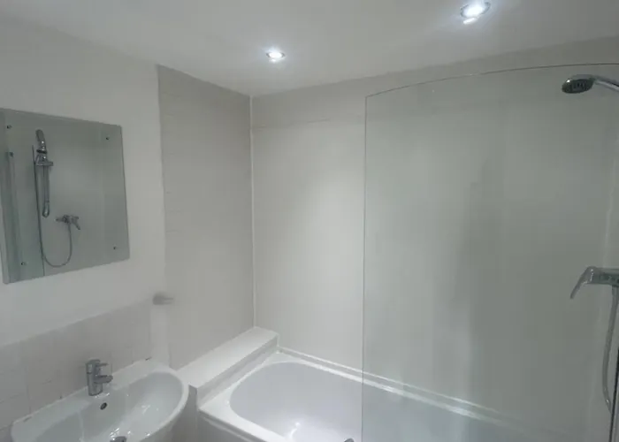 Spacious And Cosy Entire Flat * مانشستر