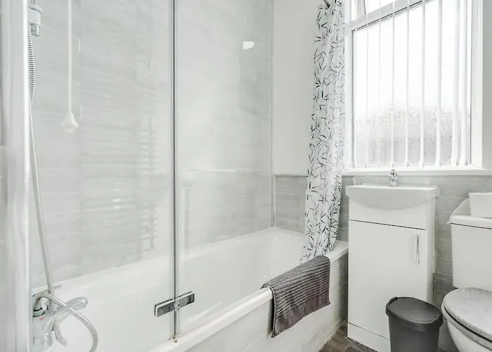 Spacious 3br - Pool Table - Games - Sleeps 9 Nyaraló Manchester