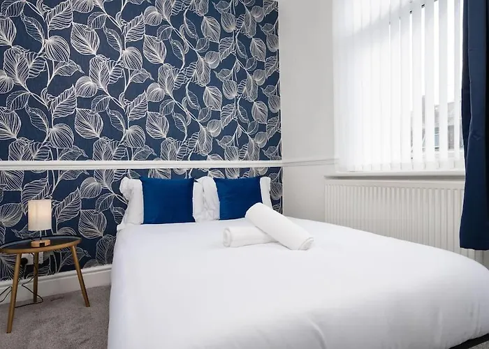 Spacious 3br - Pool Table - Games - Sleeps 9 Manchester