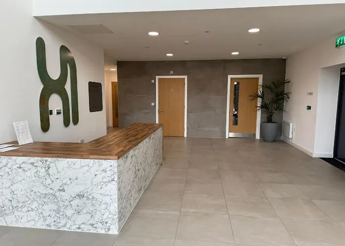 Daire Penthouse Height Flat, View Balcony, Quiet, Free Wifi, Gym & Minimalistic Manchester