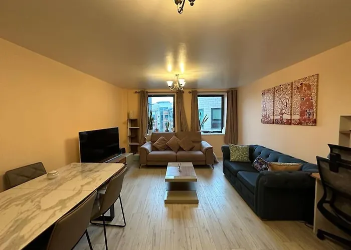 Apartment Family Retreat - Center *