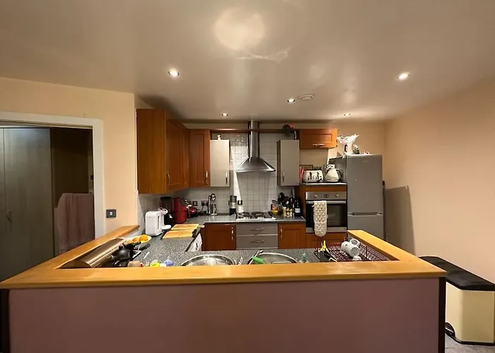 Family Retreat - Center * Manchester