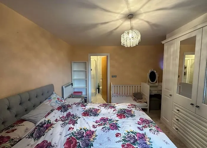 Family Retreat - Center Manchester