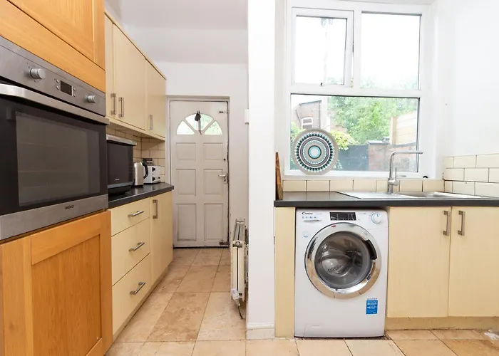 Apartman Homely Ensuite Near Centre *