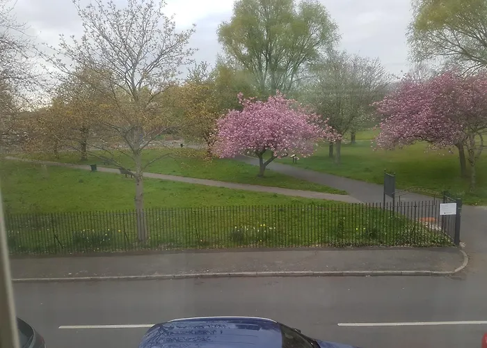 Δωμάτια σε οικογενειακή κατοικία A Quiet & Comfortable 4 Bedroom House *