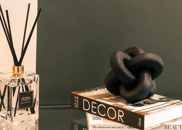 Prázdninový dům Spacious Stylish With Free Parking 10 Mins To Centre & Ao Arena Ideal For Groups & Long