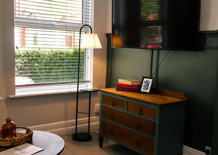 Prázdninový dům Spacious Stylish With Free Parking 10 Mins To Centre & Ao Arena Ideal For Groups & Long *