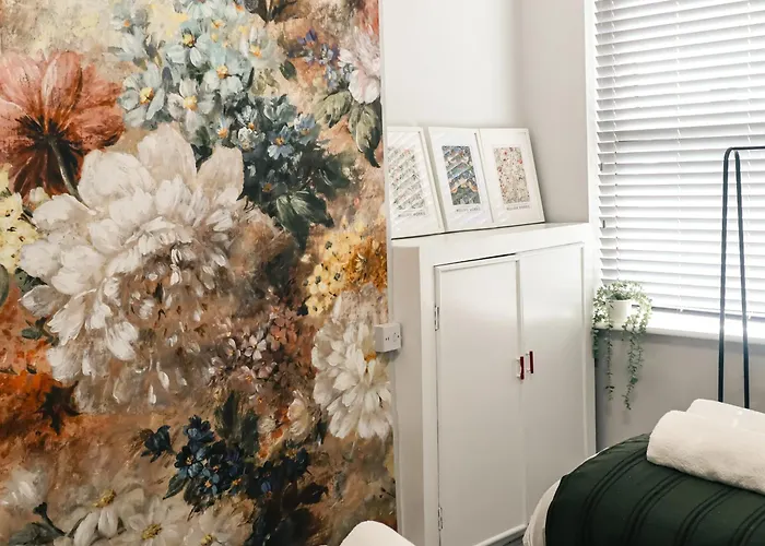 Spacious Stylish With Free Parking 10 Mins To Centre & Ao Arena Ideal For Groups & Long * Manchester