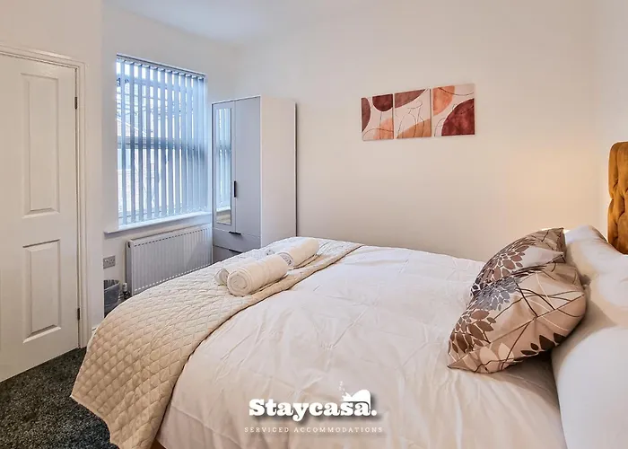 Ashfield Co-living - Private Self-cater Manchester