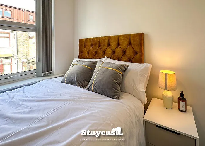 Ashfield Co-living - Private Self-cater 3* Манчестер