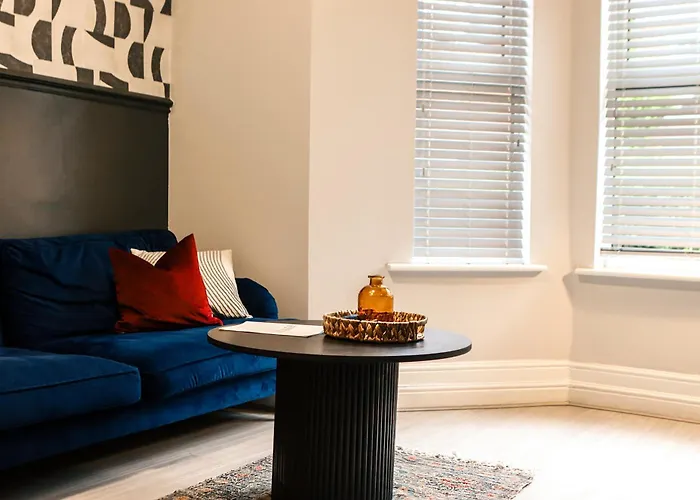 Spacious Stylish With Free Parking 10 Mins To Centre & Ao Arena Ideal For Groups & Long Manchester