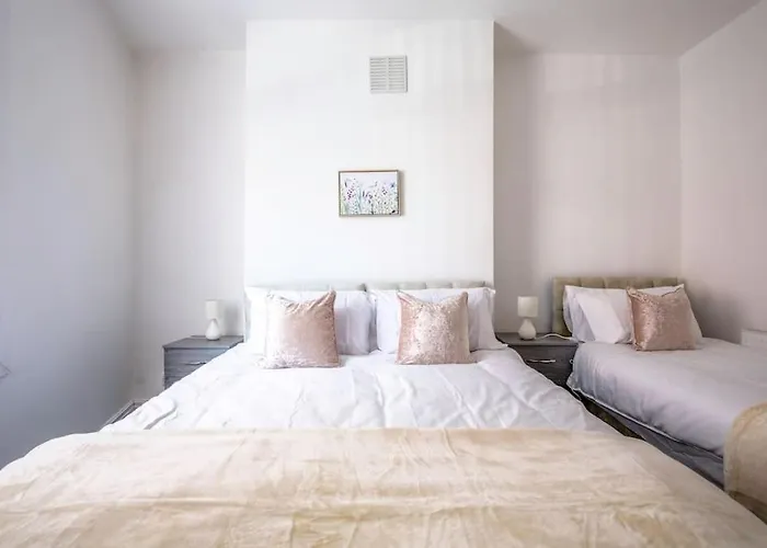 Big New House - 5bdr Near Dom wakacyjny *