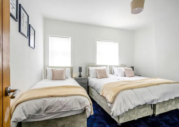 Big New House - 5bdr Near Dom wakacyjny Manchester