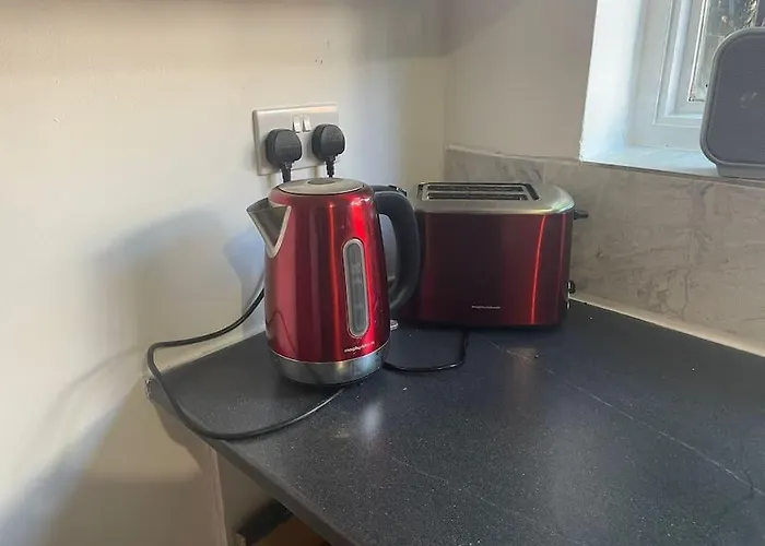 Cheerful 3 Bed Entire House, Newly Refurbished Vila Manchester