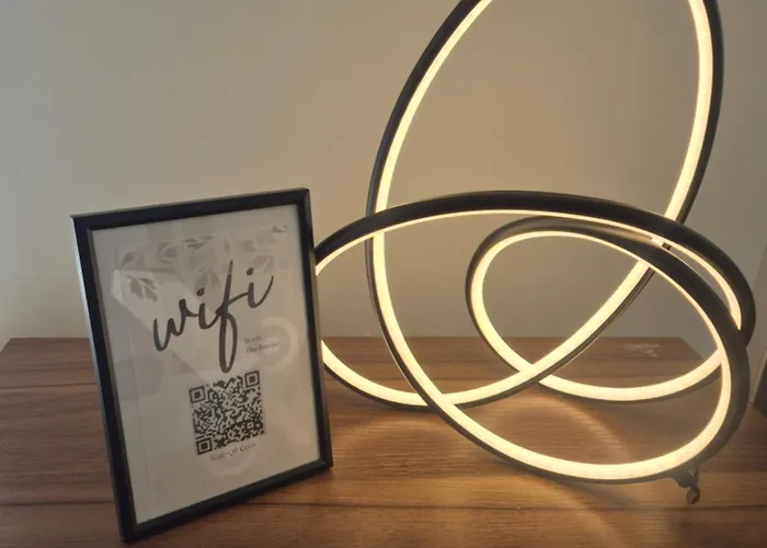 Kwatera prywatna In 6 Minutes Drive To Victoria Station Manchester