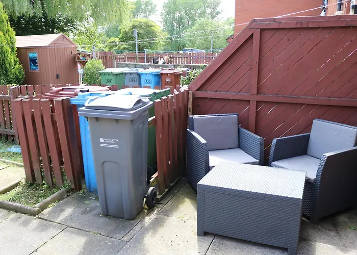 Ferienhaus Cosy 2 Bed With Parking Near Piccadilly, Etihad Stadium And Coop Live Sleeps Up To 5 Manchester