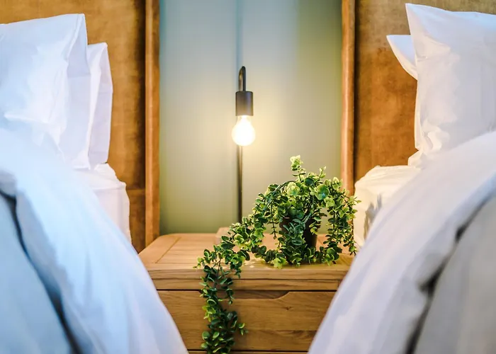 Stunning House In For Business & Leisure - Wi-fi & Parking By Purestay Serviced Βίλα