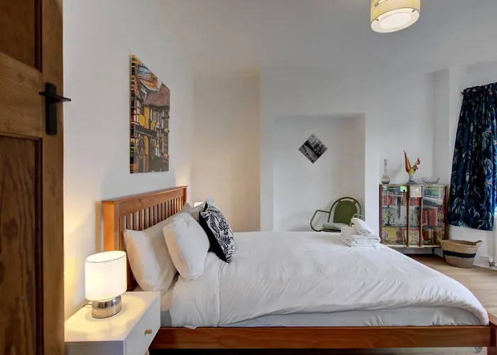 Feriehus Stylish Family In Old Trafford, - Pass The Keys Manchester