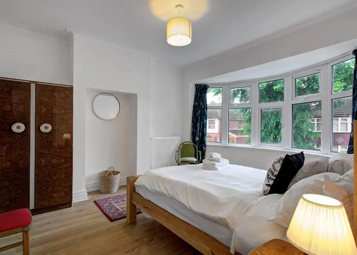 Stylish Family In Old Trafford, - Pass The Keys Feriehus Manchester