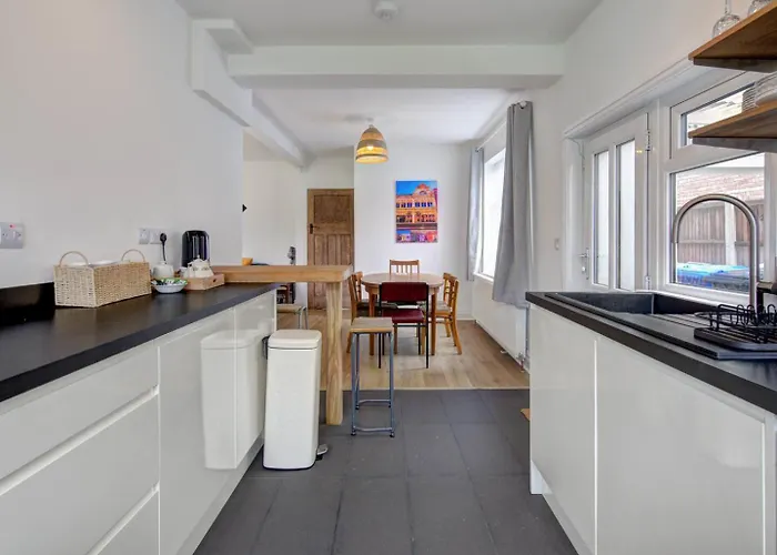 Feriehus Stylish Family In Old Trafford, - Pass The Keys Manchester