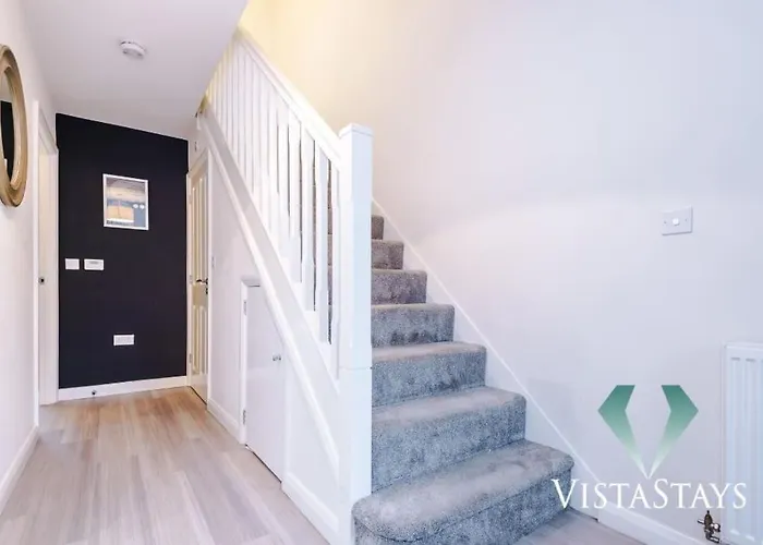 Сasa de vacaciones 3bdr House By Vista Short Lets & Serviced With Pool Table And Driveway Parking