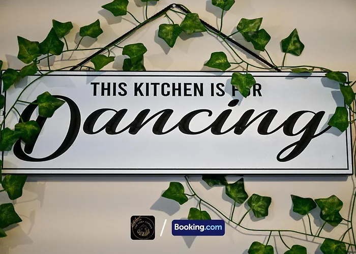 Cosy 4-bed House L Garden L Free Parking L Wifi L Specious L Hosted By The Cosy Corner Nationwide *