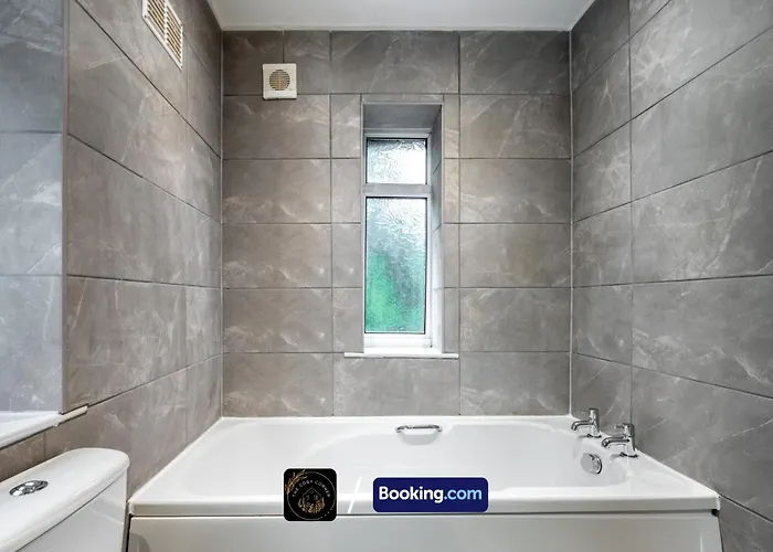 Cosy 3-bed House L Garden L Free Parking L Stretford L Sleeps 7 L Book Today With The Cosy Corner Nationwide Apartament Manchester