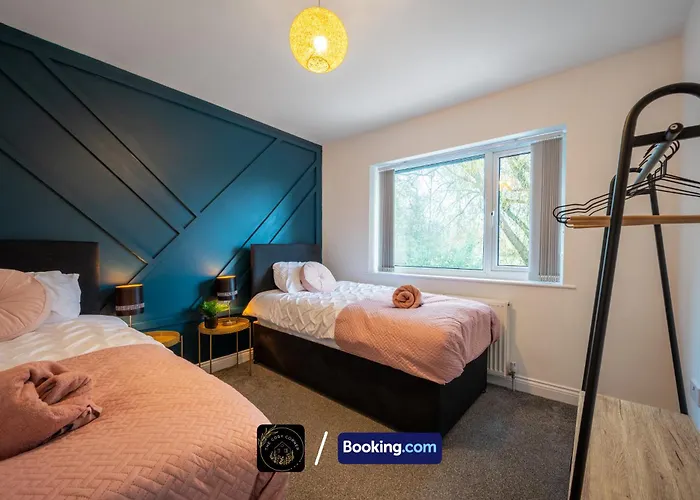 Cosy 3-bed House L Garden L Free Parking L Stretford L Sleeps 7 L Book Today With The Cosy Corner Nationwide Apartamento