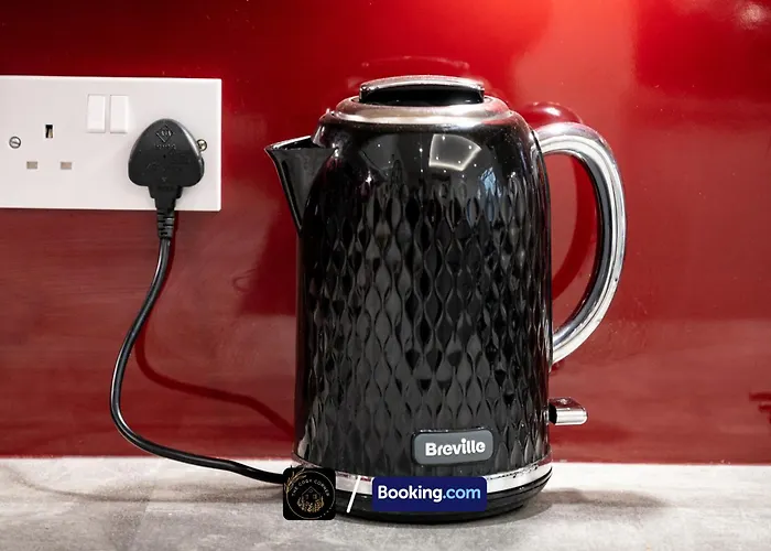 Cosy 3-bed House L Garden L Free Parking L Stretford L Sleeps 7 L Book Today With The Cosy Corner Nationwide *